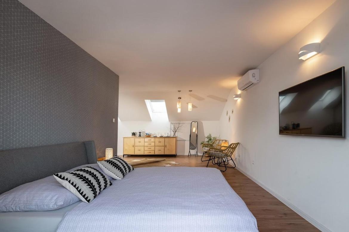 Apartman Pod Vezou 1 Banská Bystrica Buitenkant foto
